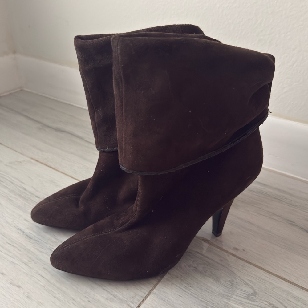 Via Spiga women’s brown suede ankle boots with trim  size  6